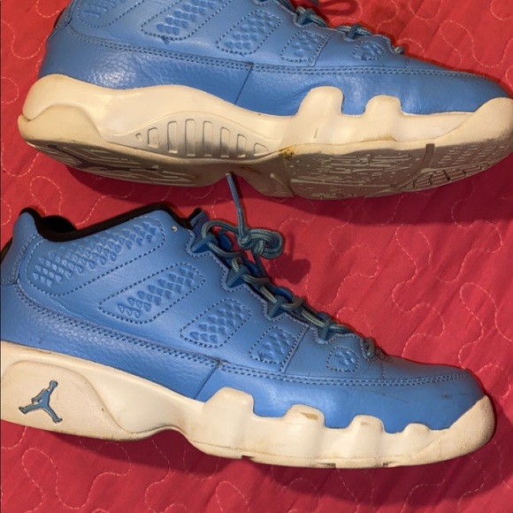 Pantone 9’s - Picture 2 of 3